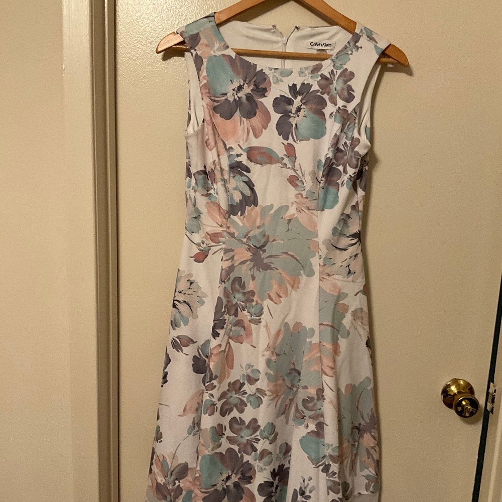 Birthday dress with floral touch